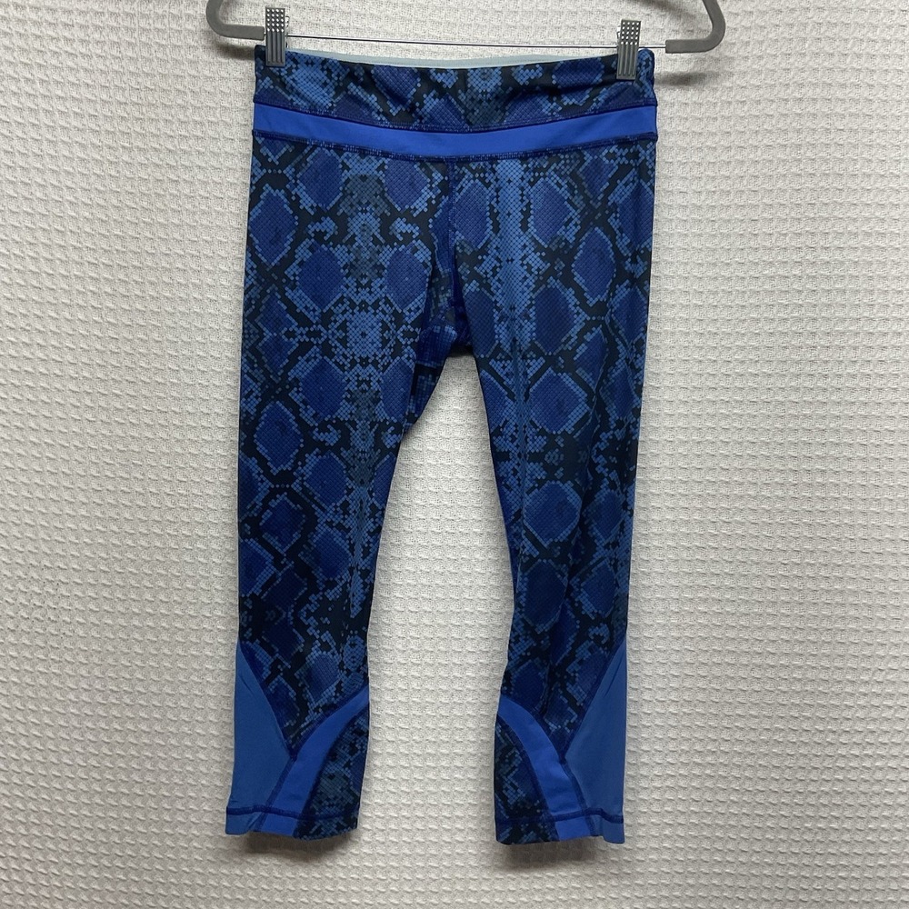 Lululemon INSPIRE Crop Capri Mini Ziggy Snake Pipe Dream Blue Leggings Sz 6 Yoga